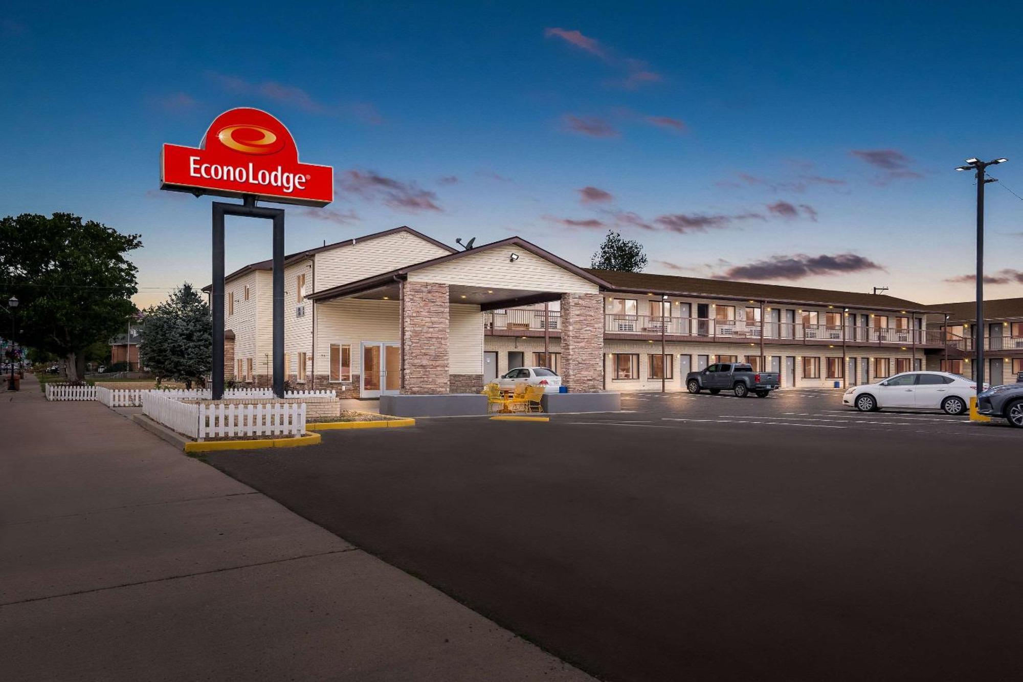 Econo Lodge Panguitch Near Bryce Canyon Exterior photo