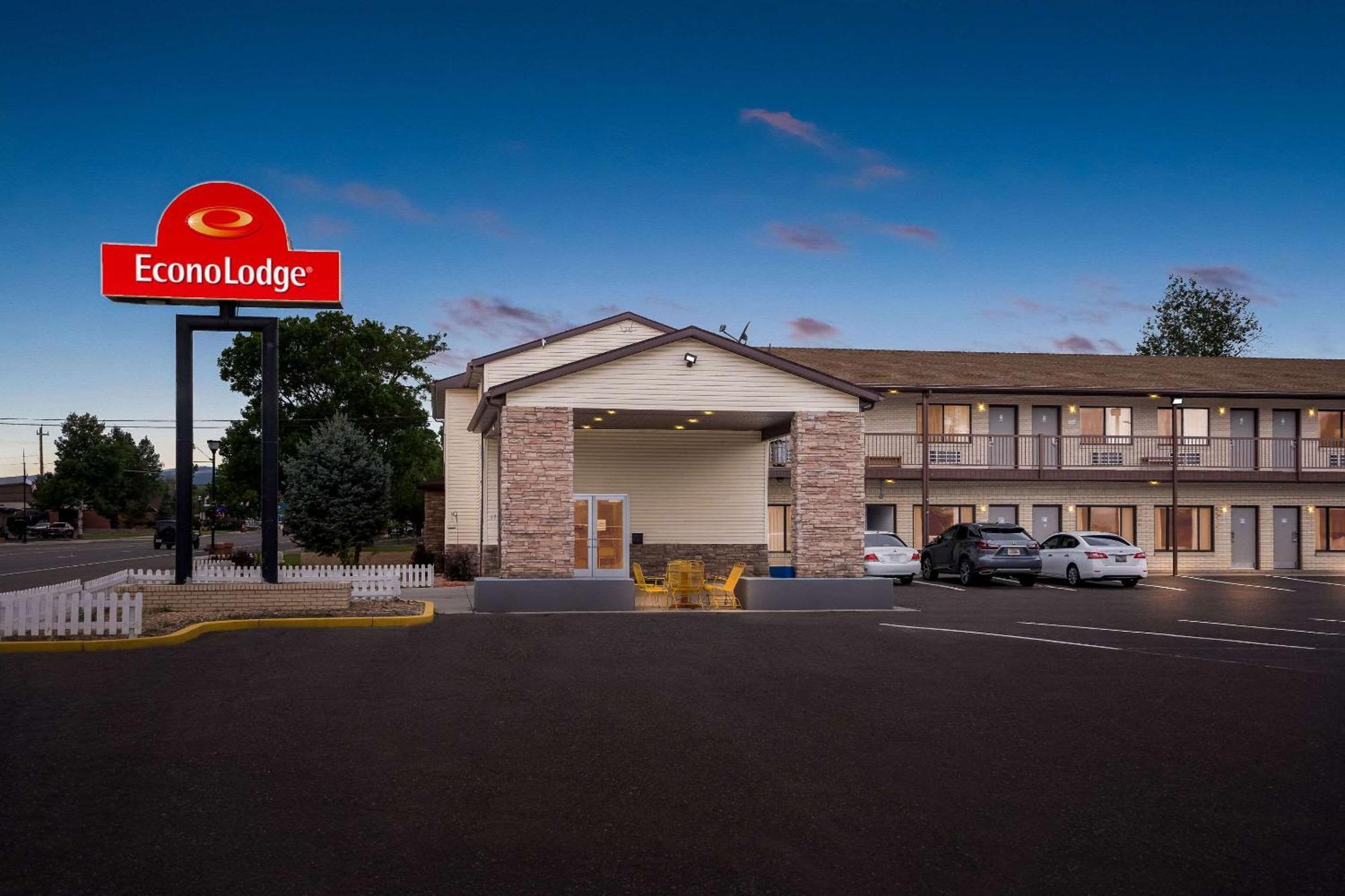 Econo Lodge Panguitch Near Bryce Canyon Exterior photo